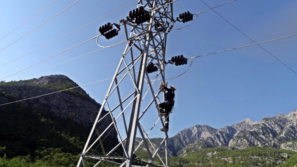 Antalya, Burdur ve Isparta’da 2021 yılında elektrik tüketimi yüzde 13 arttı