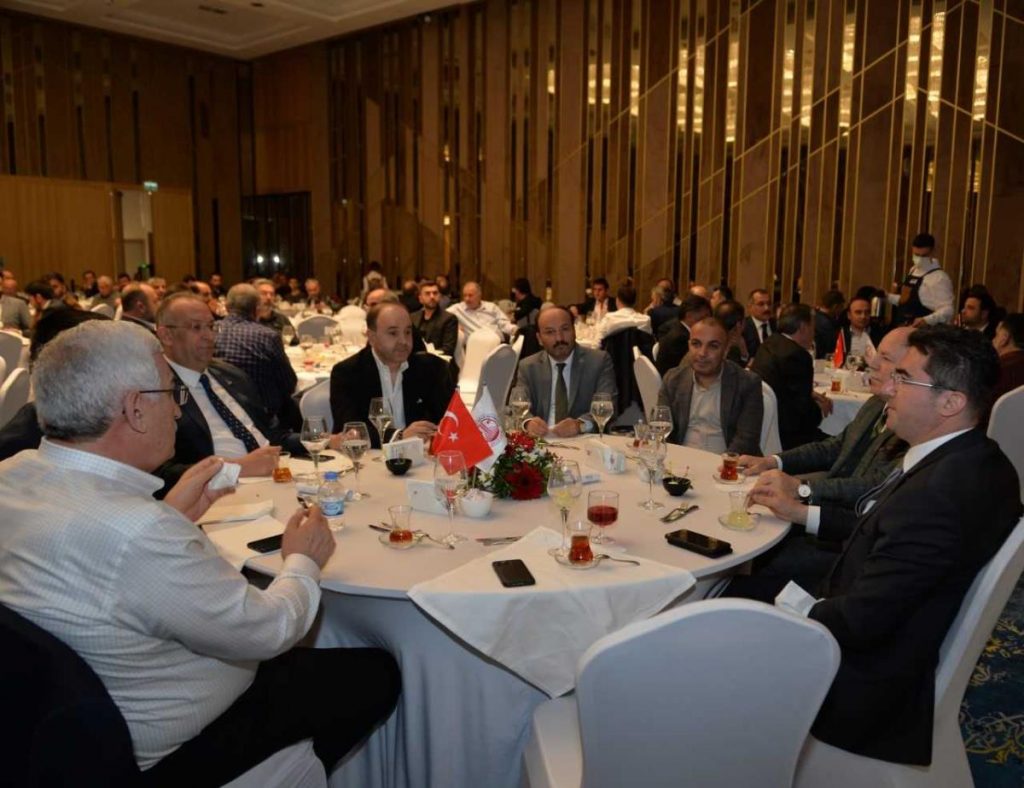 Erzurum Valisi Memiş, sanayici ve iş insanlarıyla iftarda buluştu Açıklaması