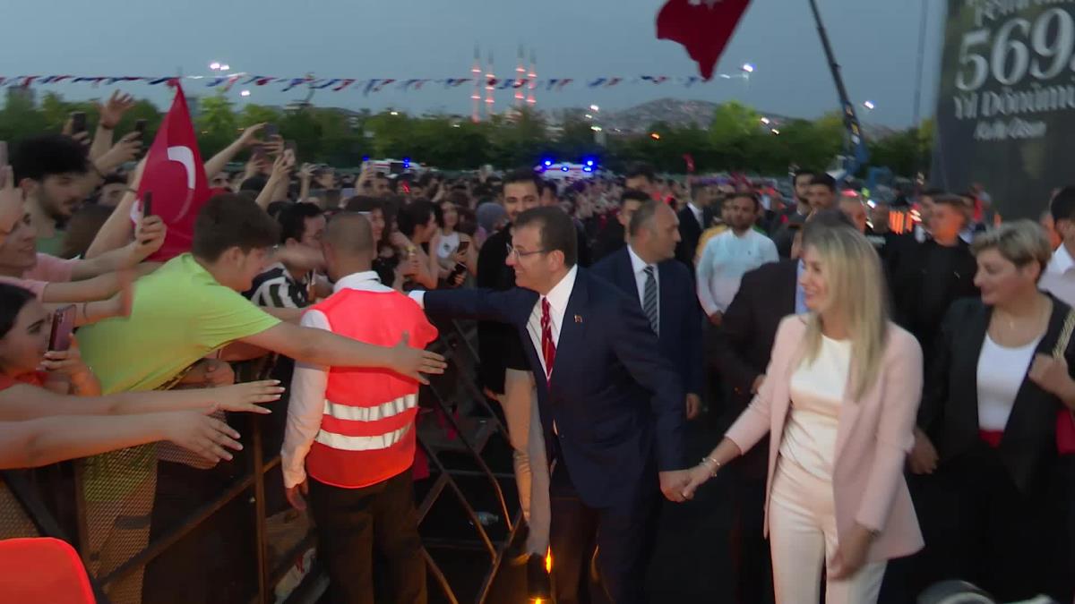 Ekrem İmamoğlu: Korsan Bir Törenle Bu Aziz Şehrin Fetih Yıl Dönümünü Bile Bölmek İçin Çaba Sarf Ediyorlar
