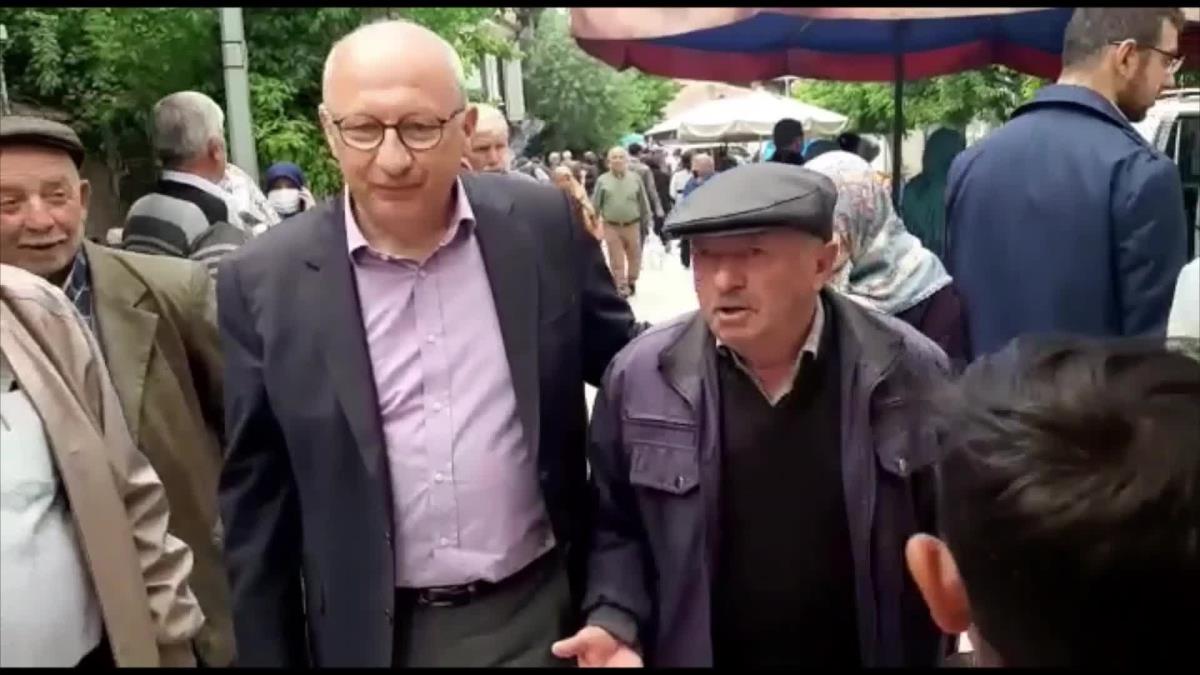 Eskişehirli Emekli Yurttaş: “Artık Tezgahlara Bakıp Bakıp Doyuyoruz. Emekli Tamamen Aç”