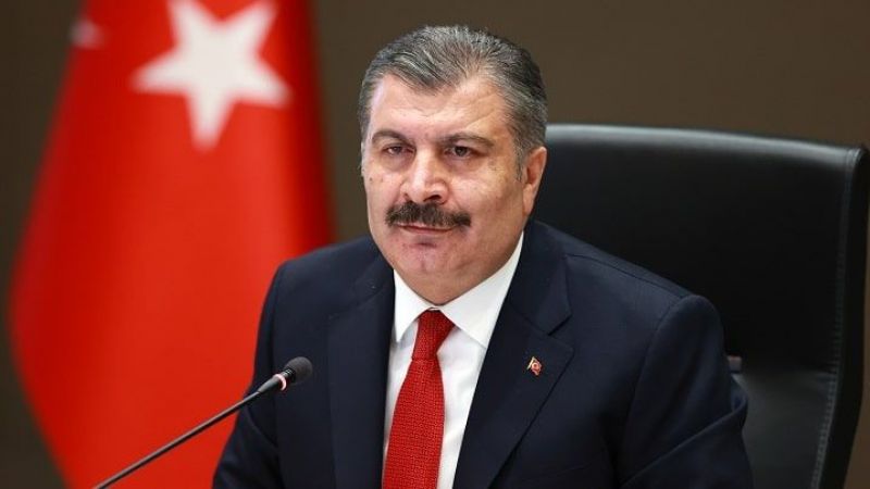 Sağlık Bakanı Koca’dan asistan doktorlara “nöbet” müjdesi!