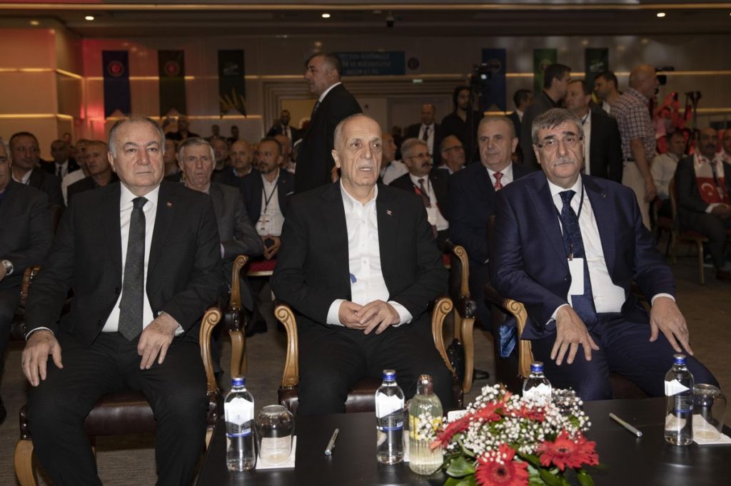 TÜRK-İŞ Genel Başkanı Atalay, TARIM-İŞ 21. Olağan Genel Kurulunda konuştu Açıklaması