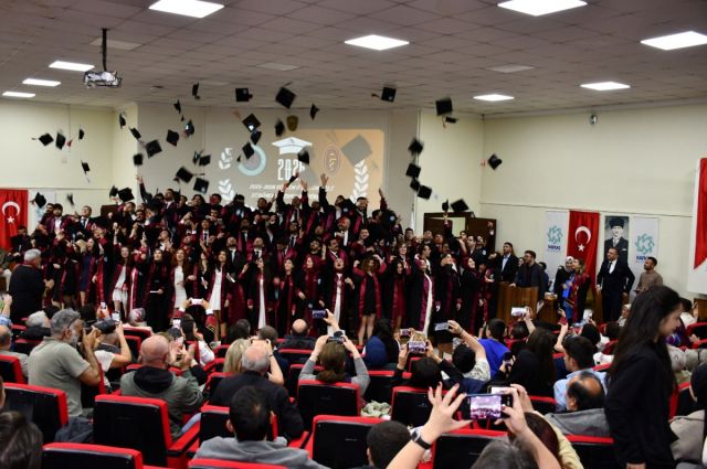 Kafkas Üniversitesi Veteriner Fakültesi Mezuniyet Töreni Yaptı